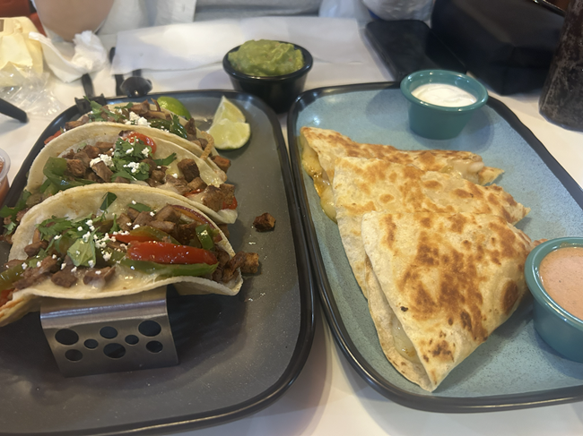 괌 태교여행 렌터카 꼭 빌린 이유 - 맛집 투어와 관광을 위해